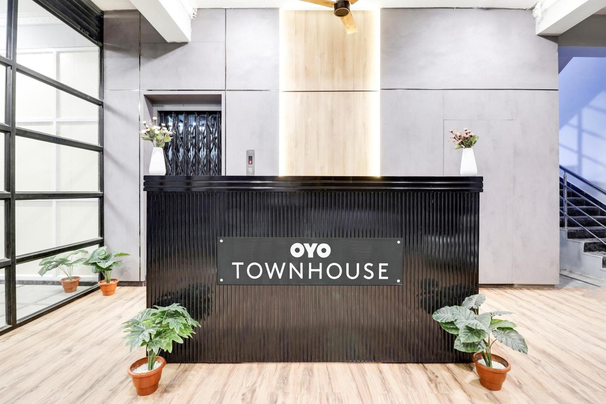Super Townhouse De Alphabet Hotel Kukatpally Nexus Mall Hyderabad Exterior foto